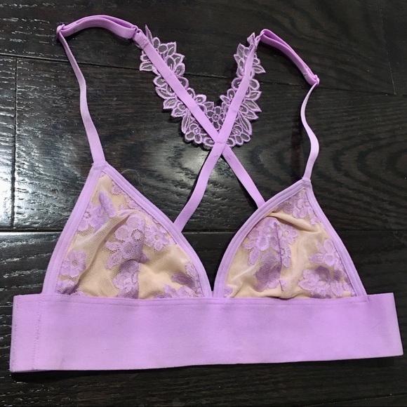 2 Rare VS PINK Lacey Bras - Picture 7 of 16